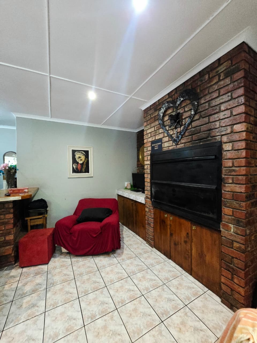 4 Bedroom Property for Sale in Blanco Western Cape